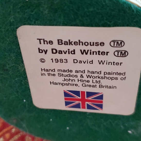 The Bakerhouse by David Winter - Picture 2 of 3